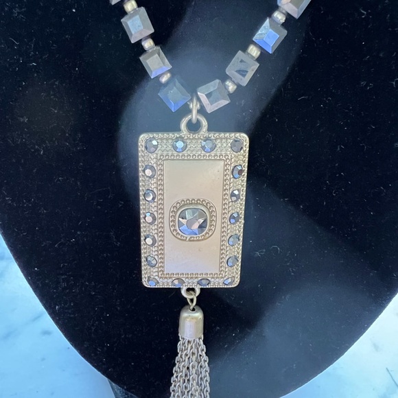 DECORATIVE GOLD TONE LONG NECKLACE WITH CRYSTALS and RHINESTONES and BEADS - Picture 2 of 10
